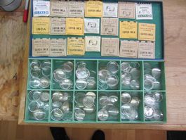 Riesenlot Vintage Plexi/Akryl Uhrengläser in grosser  Box