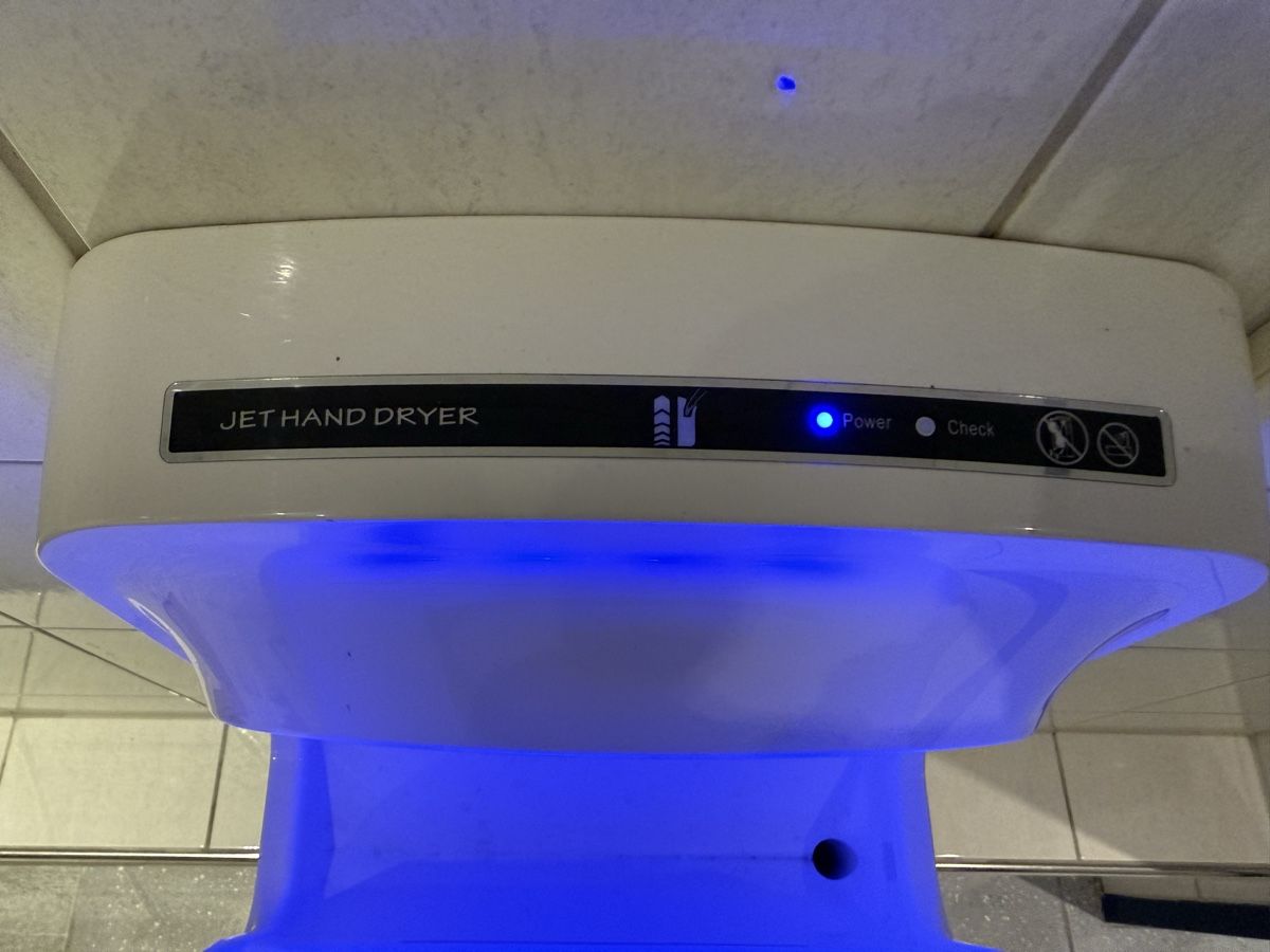 Machines à sécher: Handtrockner – D'occasion à niederhasli par Ramonh 1