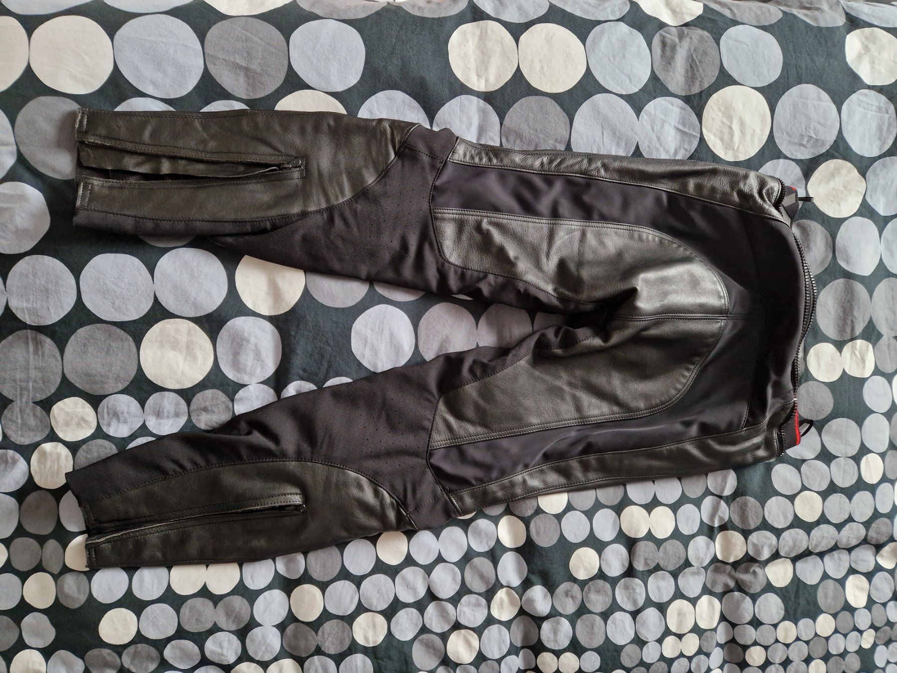 Vanucci Pantaloni: Motorrad-Lederhose Damen – Usato da Greifensee venduto da noe_mg6q 5