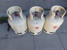 Gasflaschen drei Stk. 8kg Füllung, leer ohne Depotkarte