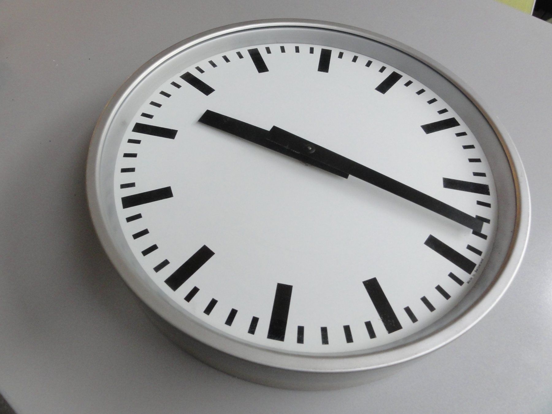 Stand- & Wanduhren: Nebenuhr MOSER - BAER – Gebraucht aus Kriens von Scheiksbir 4