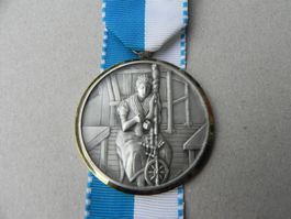 Medaille Abzeichen Faden Spinnen Kramer