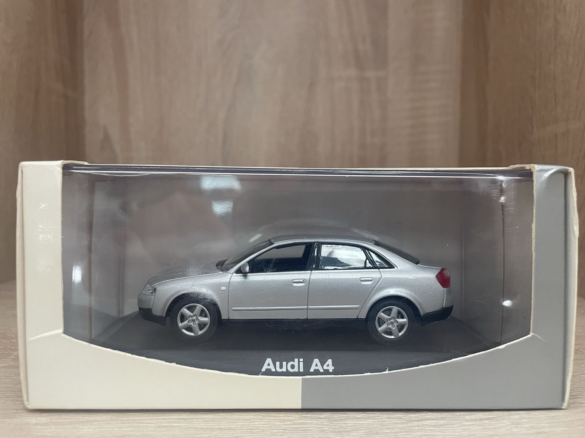 Audi Modellini d'auto: Audi A4 1/43 Minichamps – Nuovo (secondo la descrizione) da Paradiso venduto da jovica1987