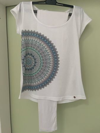 Yoga T-Shirt weiss mit Mandalamuster+ weisse Leggins M