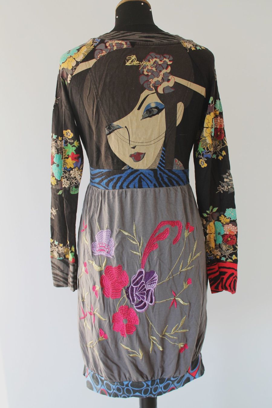 Desigual Vestiti: Robe/tunique DESIGUAL taille L – Usato da Chez-le-Bart venduto da jasse 1