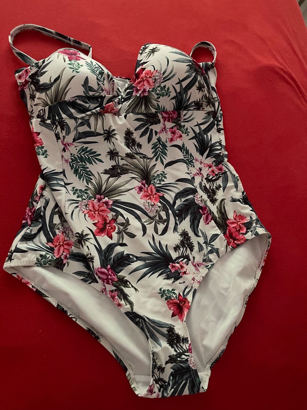 Badekleider & Bikinis: Badekleid, Gr.42 – Gebraucht aus Bolligen von Aquella71 2