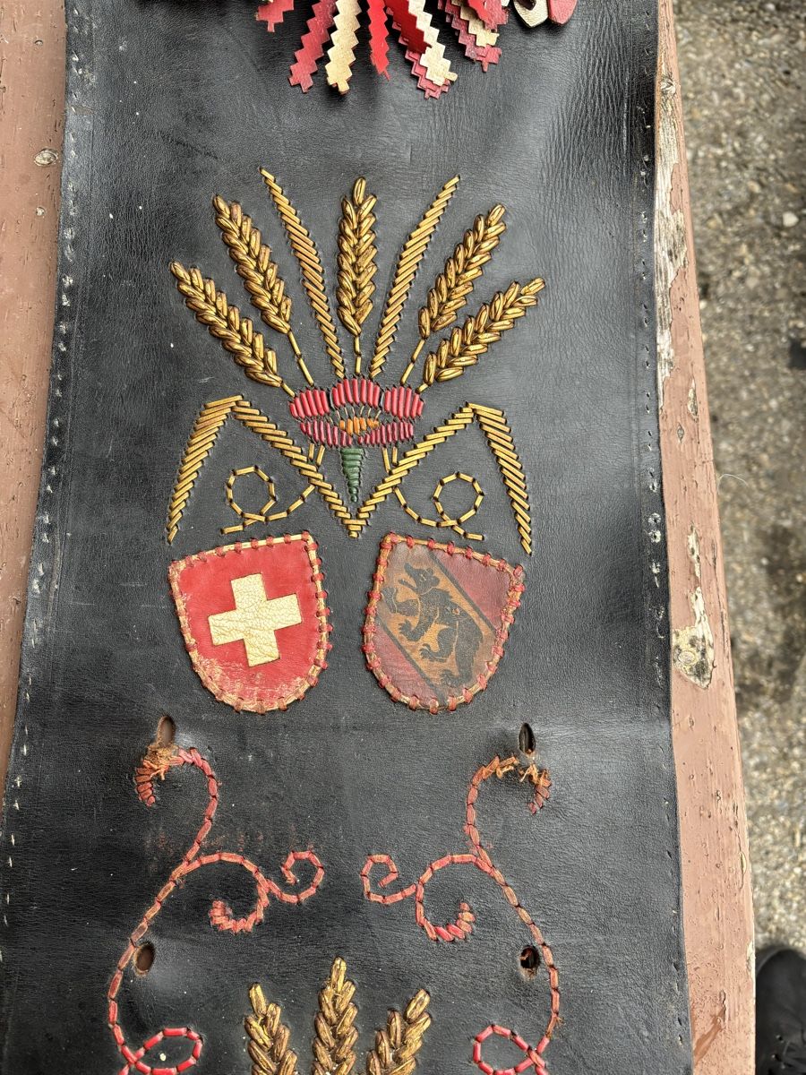 Campanacci mucche: Treichelriemen 1975 – Usato da Schangnau venduto da Roseggli82 3