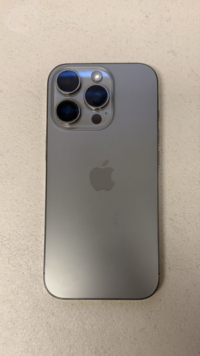 Apple Handys / Smartphones: Iphone 16 Pro silber 256 GB – Gebraucht aus Wittenbach von Ely_80