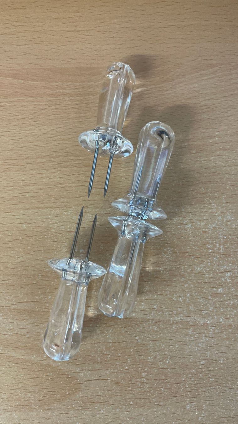Alle Dekorationen: Maiskolbenhalter Maiskolben Halter transparent 4x – Neu (gemäss Beschreibung) aus Glattfelden von cybermaxx