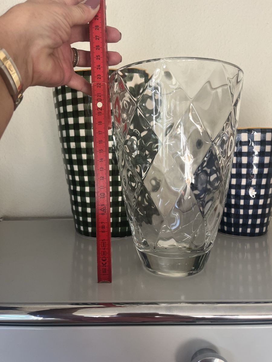 Vasi & Recipienti: Vase Glas geschliffen – Usato da Zürich venduto da Budulinek123
