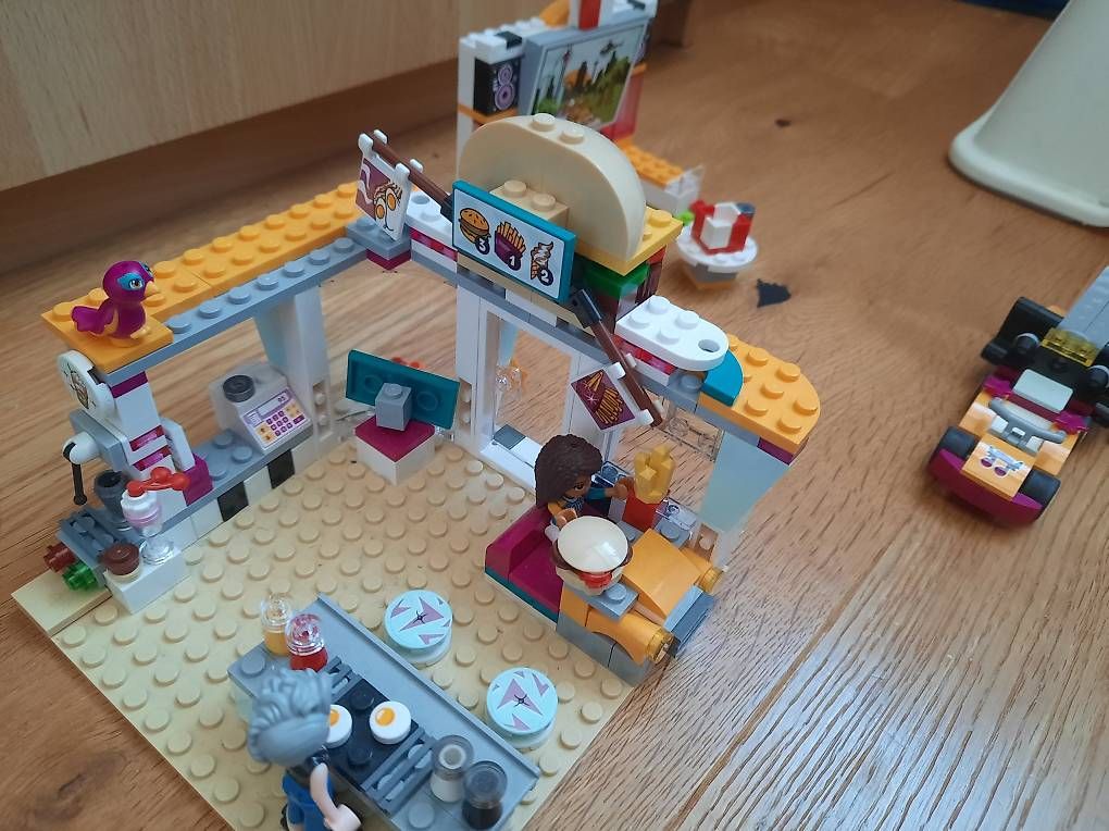 Lego Giocattoli: LEGO Friends 41349 Burgerladen – Usato da Dinhard venduto da Xspark 1