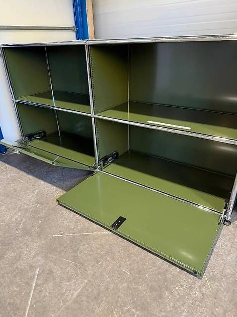 USM Cassettiere: USM Haller Sideboard, olivgrün, NEU – Nuovo (secondo la descrizione) da Lenzburg venduto da Buerokonz 2