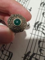 Traumhafter 1960/70er Jahre Ring besetzt mit Halb-Edelstein