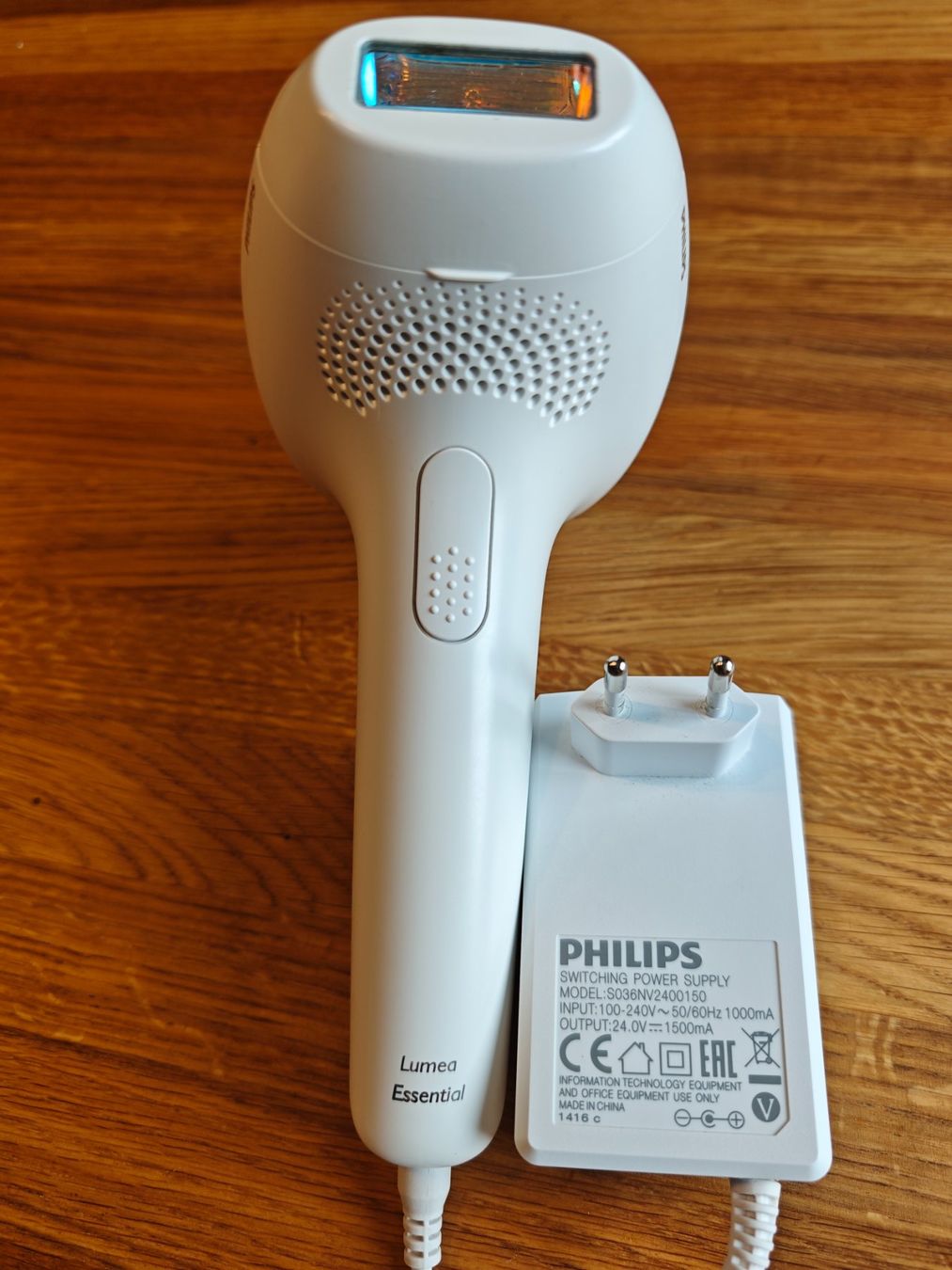 Philips Epilatori: Philips Lumea Essential IPL Haarentferner – Usato da Gunzgen venduto da 0Aurin0 4
