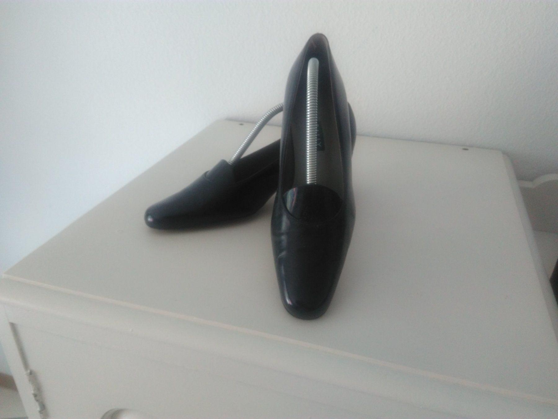 Bally Scarpe da donna: Chaussure Bally noire 37 1/2 – Usato da Veytaux venduto da Christianelucie