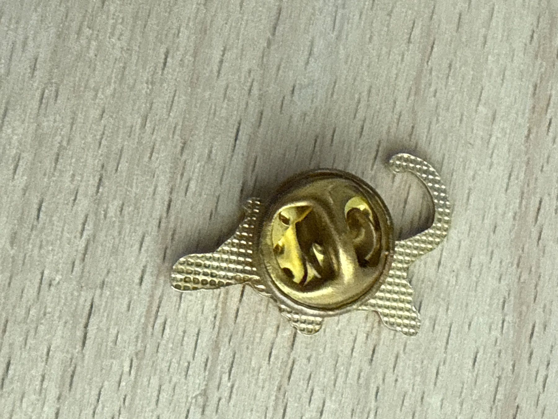 Plaketten & Abzeichen: Pin Tiger – Gebraucht aus Glattbrugg von Schweigmatt 1
