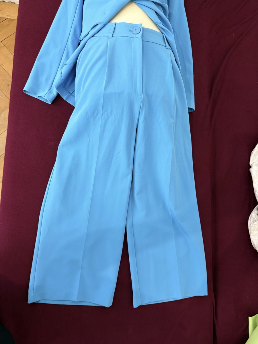 Completi & Tailleur: Ensemble tailleurs bleus – Nuovo (secondo la descrizione) da Le Locle venduto da tchanatakoua 7