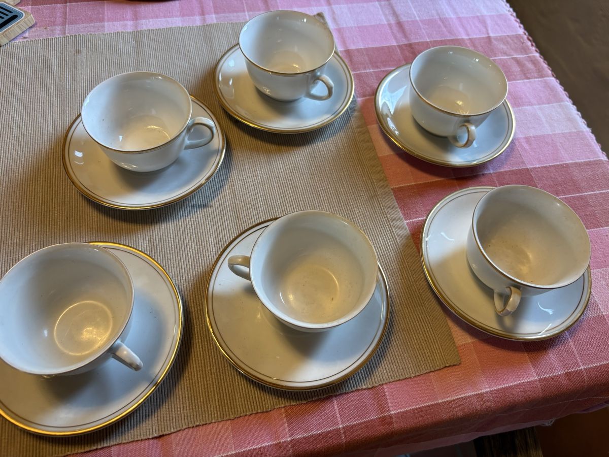 Tazze: Teetassen und Sets, Japan, D, CH – Usato da Sarnen venduto da pas_g92x 8