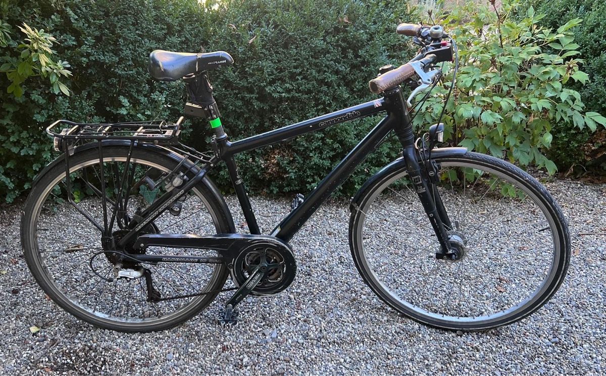 Cannondale Velos: Fahrrad cannonschwarzes Stadtrad  – Gebraucht aus winterthur von Cw5