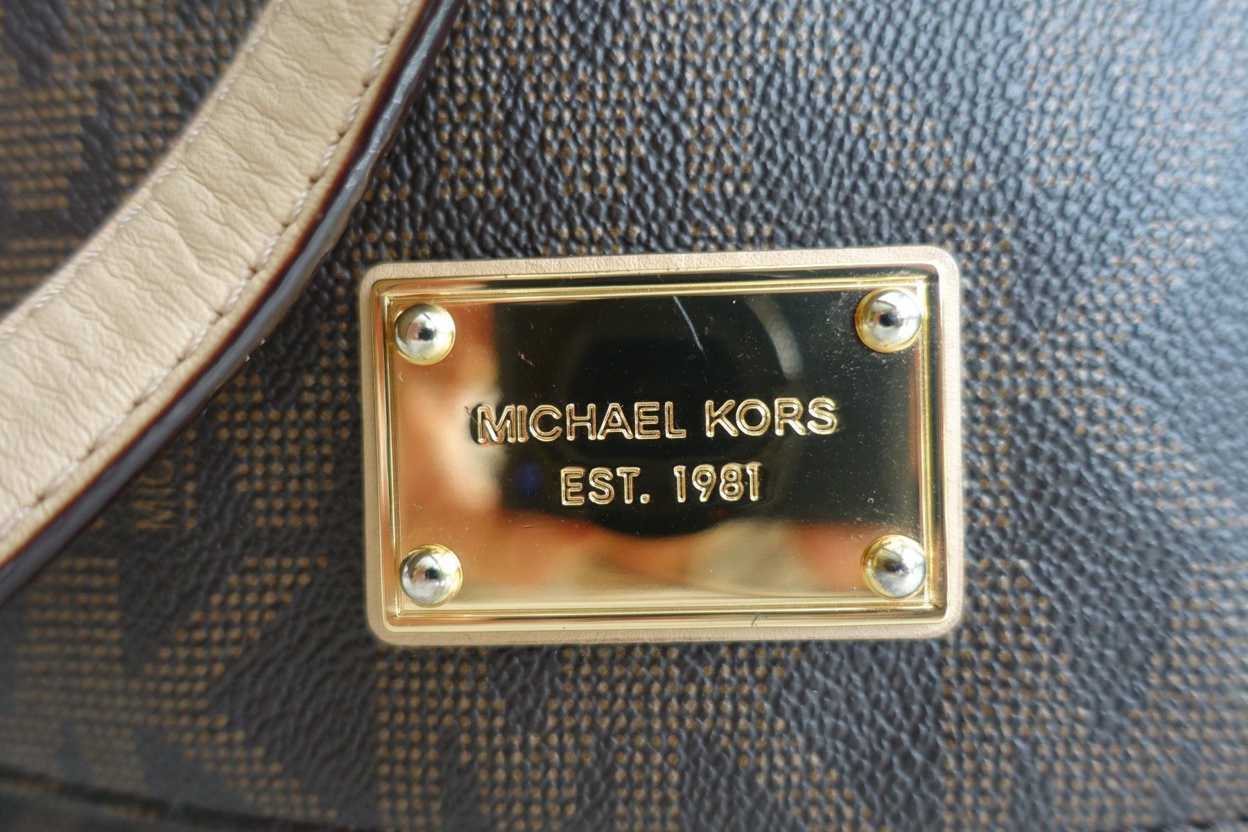 Michael Kors Taschen für Damen: Handtasche / Umhängetasche Michael Kors – Gebraucht aus Volketswil von ronbons 1