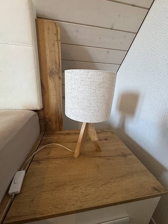 Lampade:  2er Set Tischlampe Holz, LED Nachttischlampe – Usato da Schänis venduto da tat_ngw8