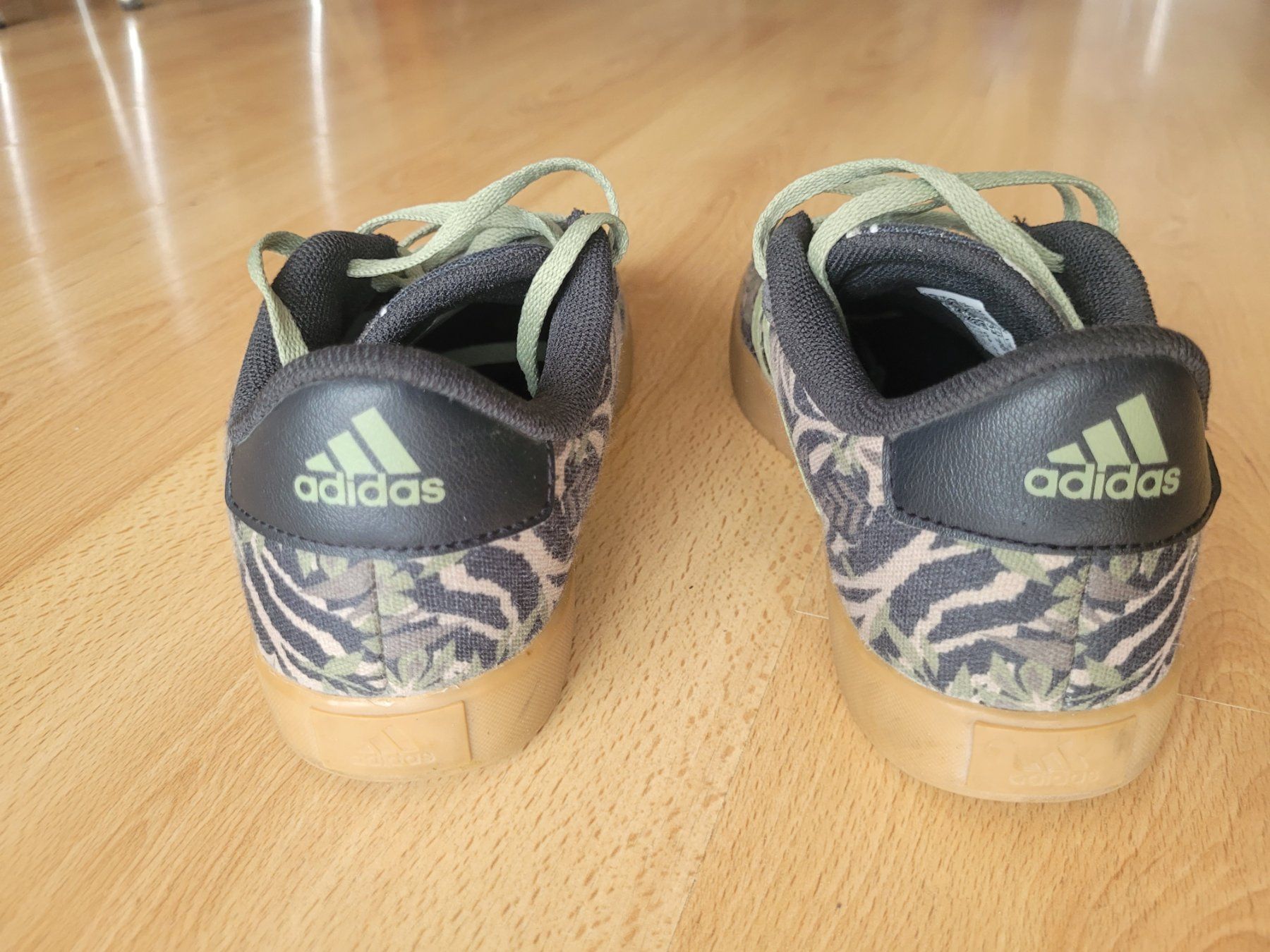 Adidas Herrenschuhe: Adidas Sneakers Kinder – Gebraucht aus Luzern von Sainte-Victoire 2