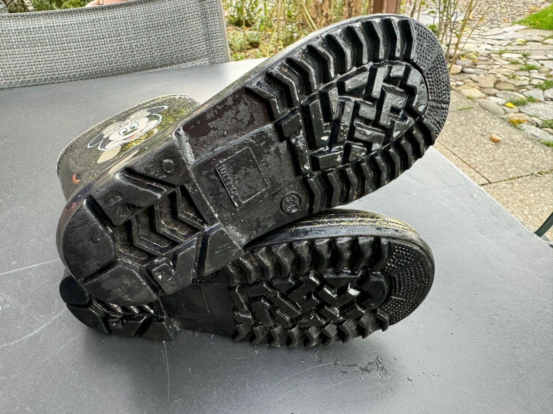 Scarpe per ragazzi: Gummistiefel Minnie Maus Gr.31 – Usato da Bünzen venduto da Voegi8 3