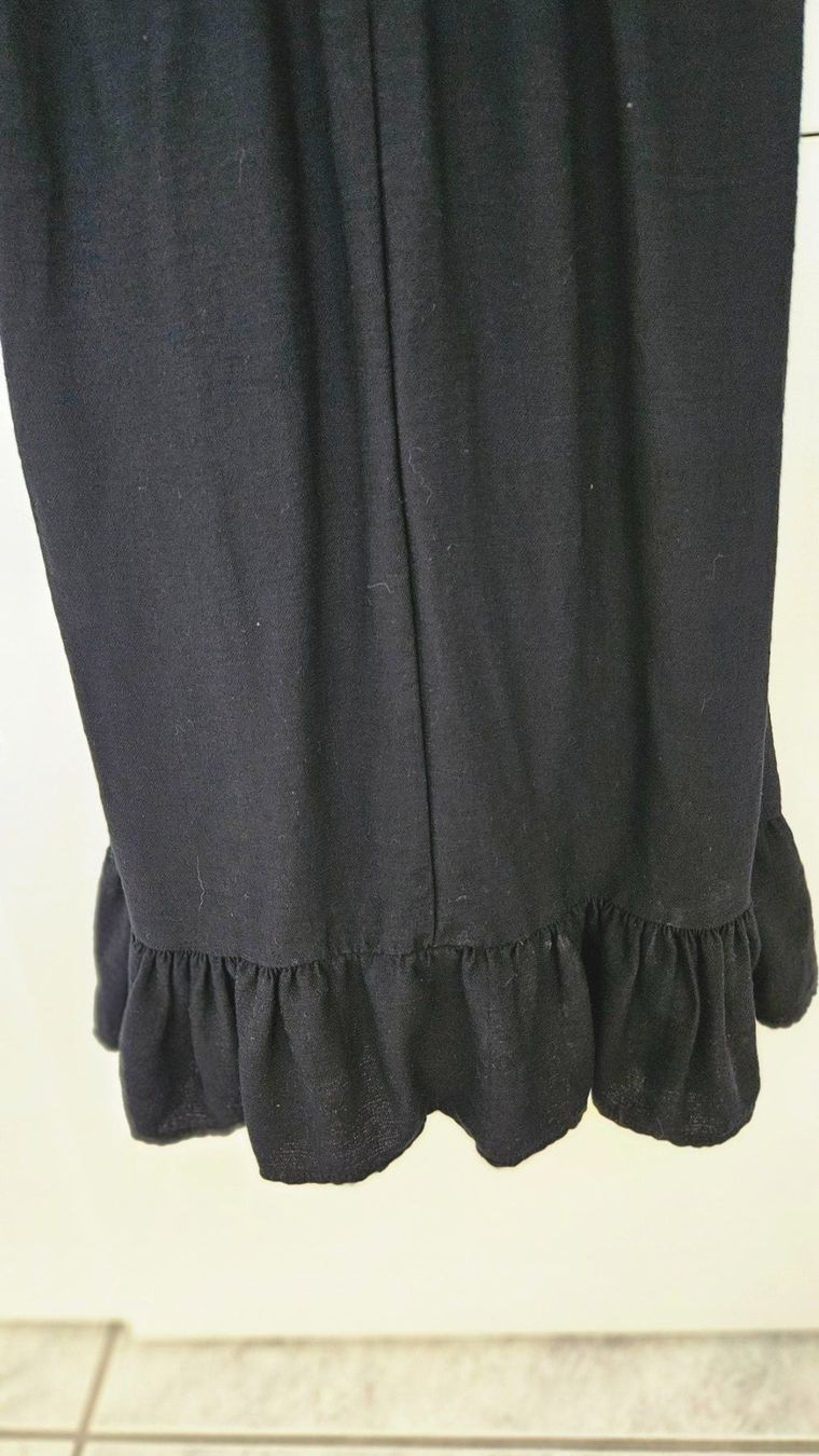 Vestiti: Schwarzes Carmen Kleid Gr. 36 mit Rüschen – Usato da Gossau ZH venduto da fashiontwo 5