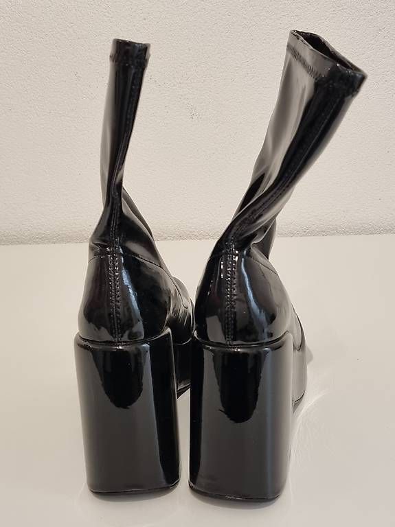 Scarpe da donna: Bottines à plateforme en vinyle – Usato da Gland venduto da Khazmur1 4