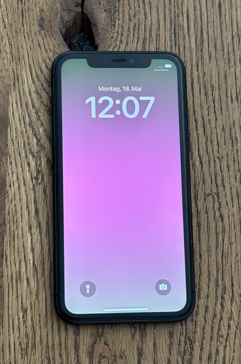 Apple Telefoni cellulari / Smartphones: iPhone 11 128GB inkl. Ladekabel & Folie – Usato da Niederuzwil venduto da fam.cajo 1