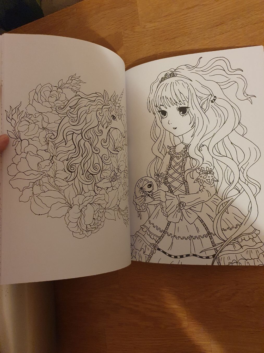 Libri: New Coloring Book Mermaid Fish Shells Unicorn – Nuovo (secondo la descrizione) da Sirnach venduto da eftix 1