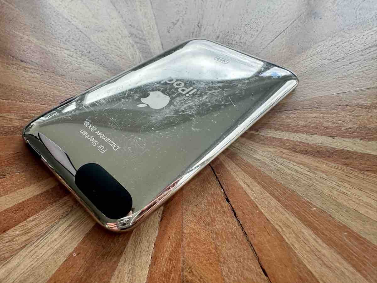 Apple Tragbarer Mediaplayer: Apple iPod touch 3 32GB Silber MP3 – Gebraucht aus St. Gallen von hae_6rmh 4