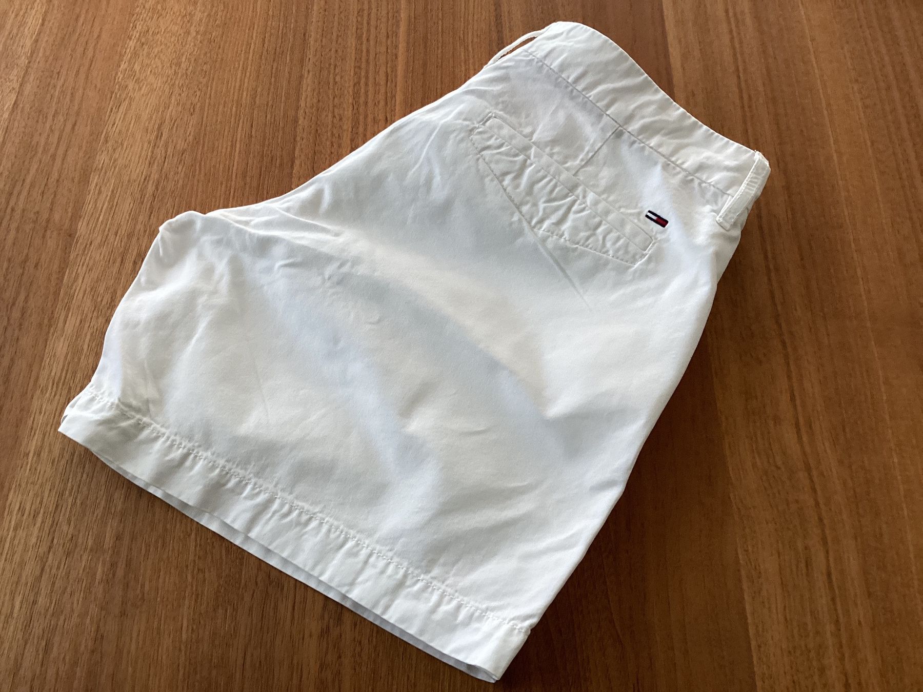 Tommy Hilfiger Pantaloni: Tommy Hilfiger Shorts – Usato da Dachsen venduto da Achohberg 2