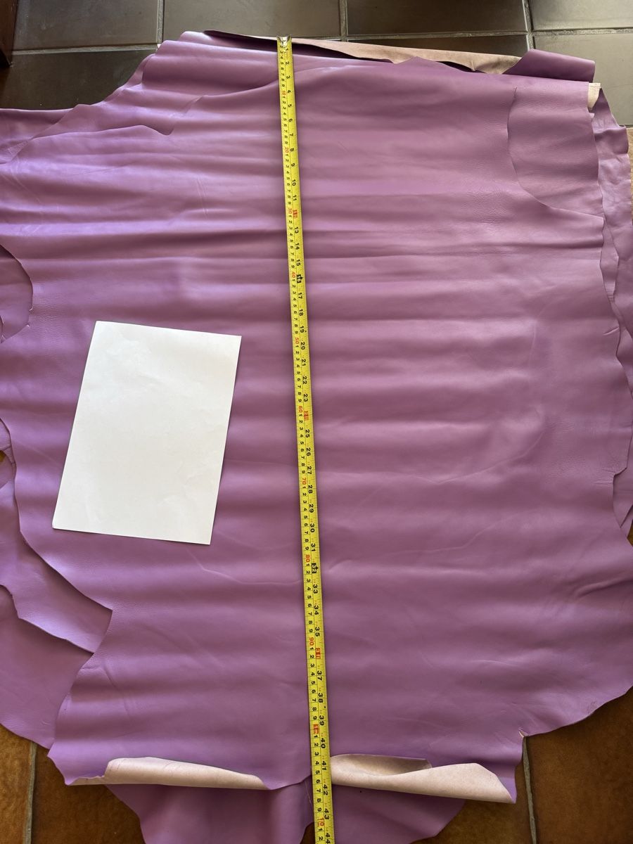 Tessuti: Echtes Leder/ cuir  lila 1.0mm – Nuovo (secondo la descrizione) da Veyras venduto da ValClasse