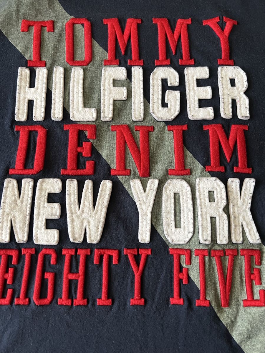 Tommy Hilfiger Camicie, T-shirt & Polo: Tshirt Tommy Hilfiger gr. S / M, 100% Baumwollen – Usato da Triesen venduto da bubita 1