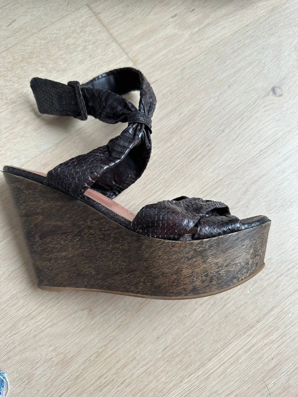 Damenschuhe: ALAIA  Python Sandale – Gebraucht aus Steinmaur von regenbogen052 2