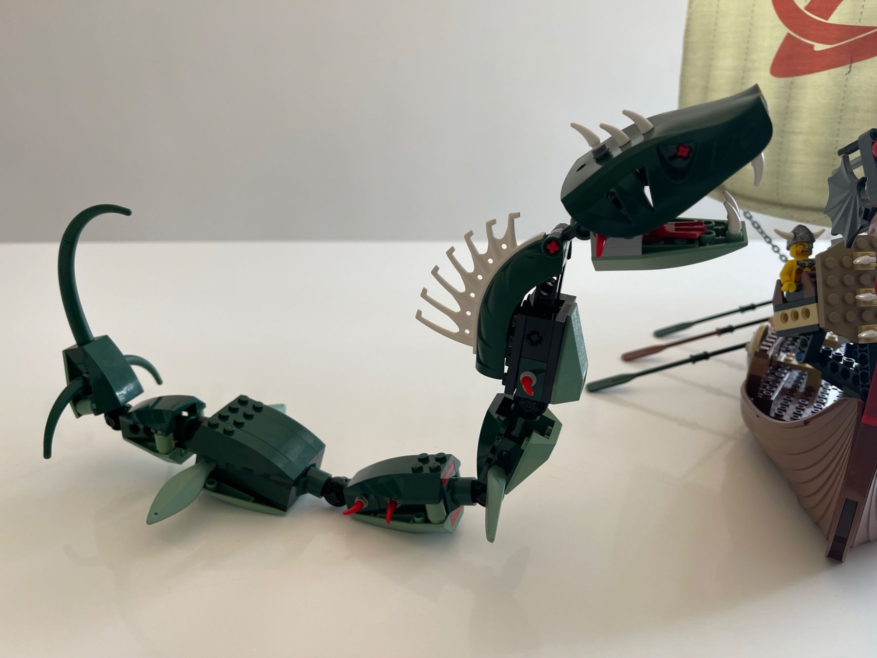 Lego Baukästen: Lego Vikings 7018 Viking Ship challenges the Midgard Serpent – Gebraucht aus Burgdorf von Pistar 6