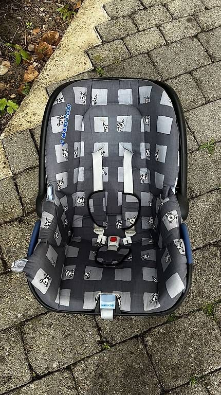 Seggiolini per auto: Maxi Cosi Kindersitz  – Usato da Goldiwil (Thun) venduto da Sarahrohrer 1