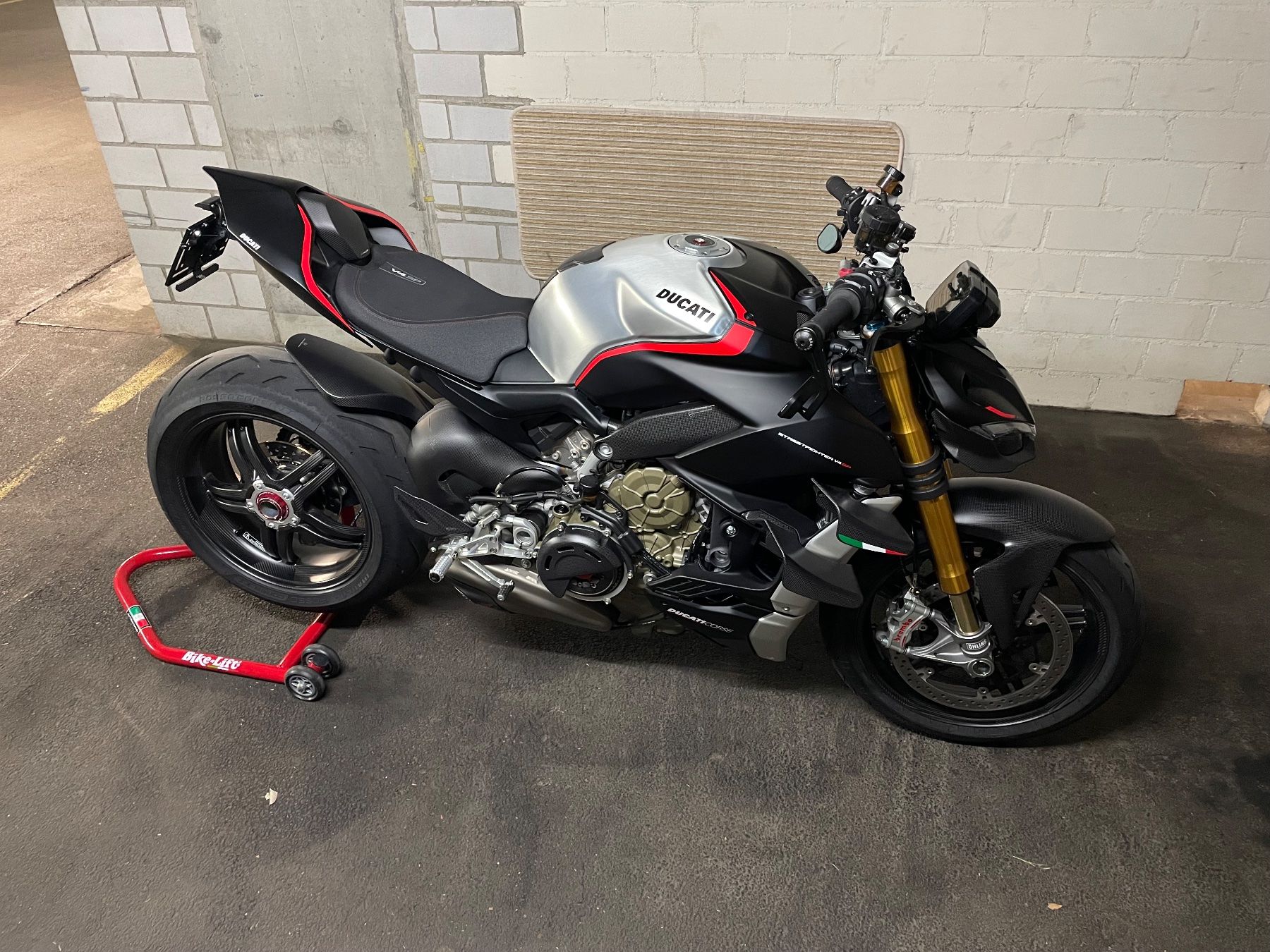 Strada: Ducati Streetfighter V4 SP – Usato da Wichtrach venduto da Juventino1974