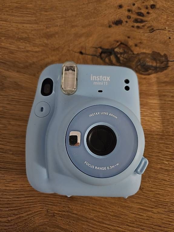 Fotocamera: Instax mini 11 Polaroid Kamera – Usato da Schaffhausen venduto da jel_td5y