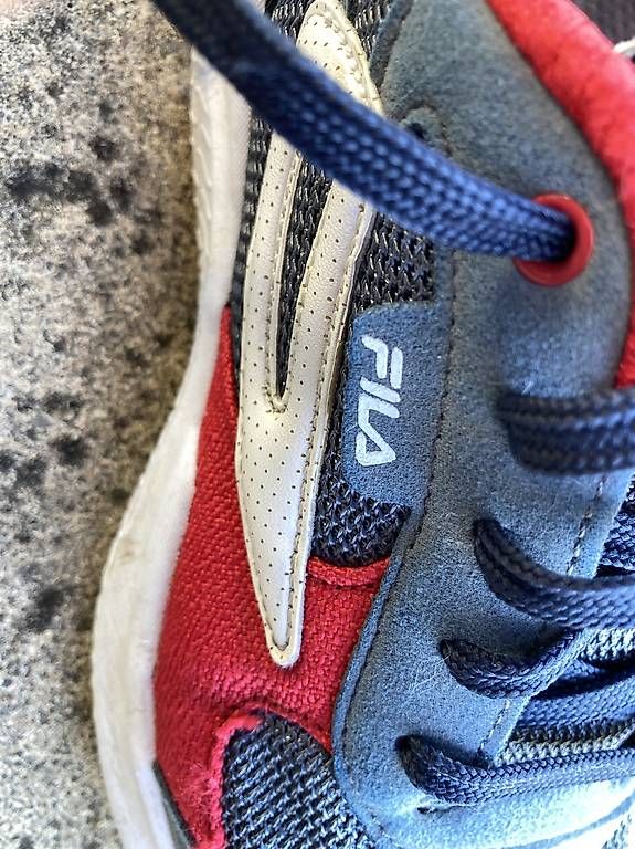 Fila Scarpe per ragazzi: Baskets enfant, taille 33, quasi neuve – Usato da Mathod venduto da ver_nbj9 1