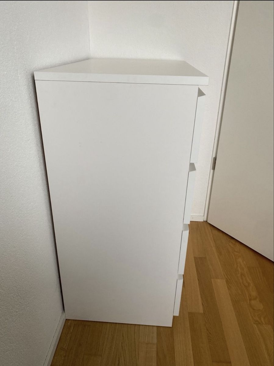 Cassettiere: MALM Kommode mit 4 Schubladen, weiss, 80x100 cm – Usato da Embrach venduto da siiviisii 1