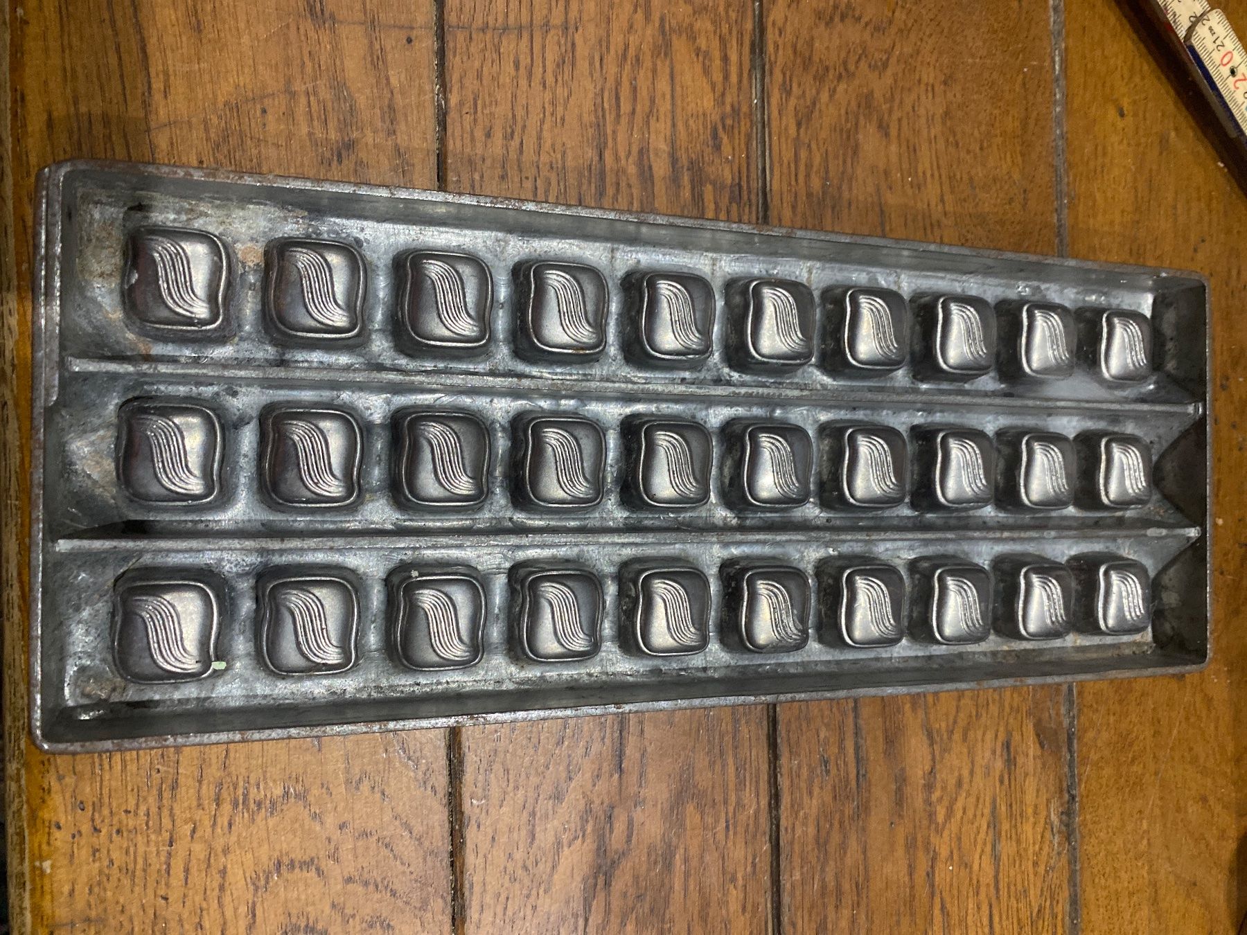 Teglie da forno: Ancien Moule chocolat schokoladenform – Usato da Lajoux JU venduto da Briard0 4