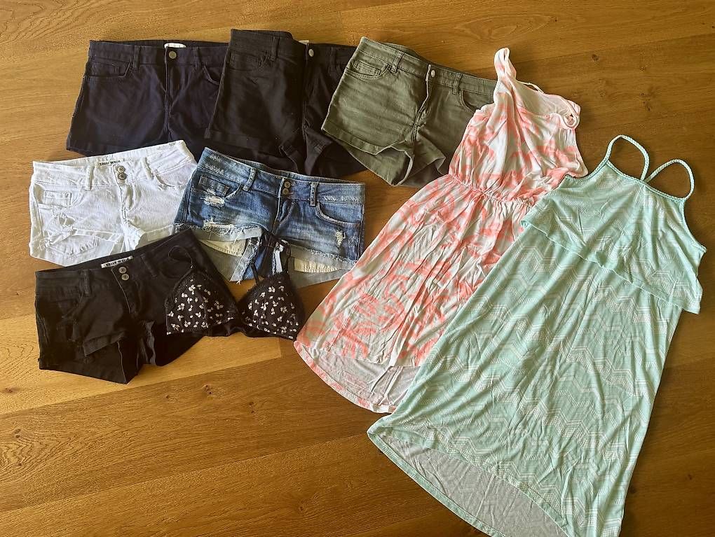 Lotti di vestiti: grosses Kleiderpaket Gr. XS/S – Usato da Neukirch (Egnach) venduto da JTSilvana 2