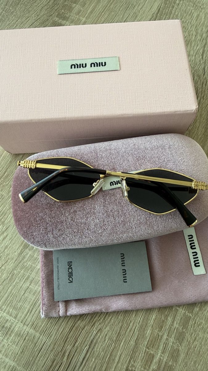 Occhiali & Lenti: Miu Miu Sonnenbrille  – Nuovo e nell'imballaggio originale da Winterthur venduto da -BeHappy24- 1