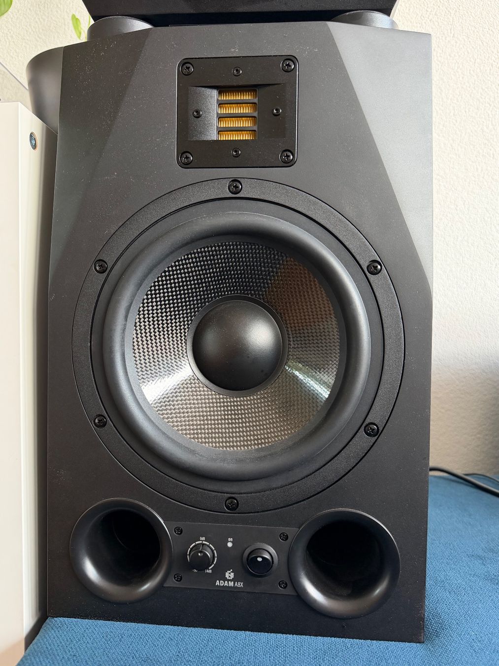 Adam Audio Lautsprecher: Adam Audio A8X – Gebraucht aus Wädenswil von and_and1 1