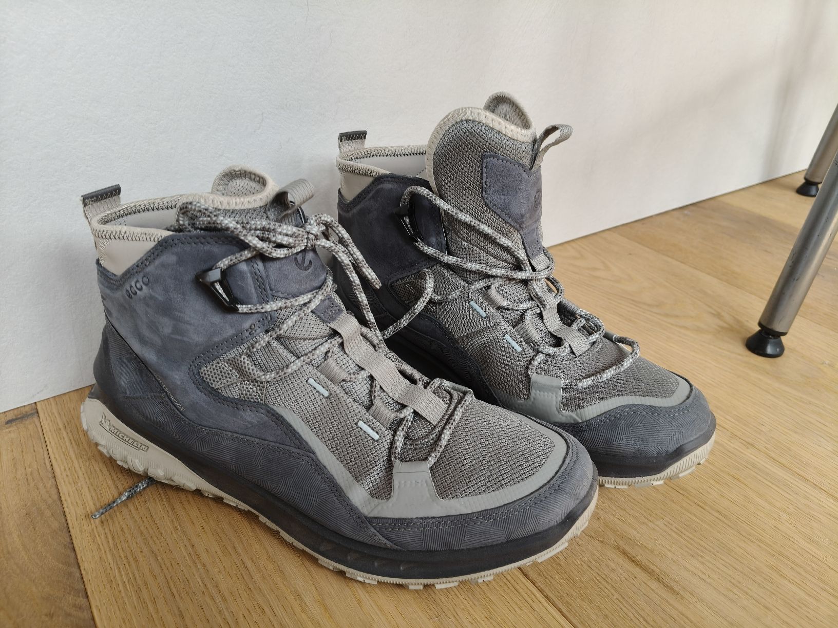 Ecco Chaussures hommes: Chaussures de randonnée 41 Ecco – D'occasion à Chamoson par Yuriyaa