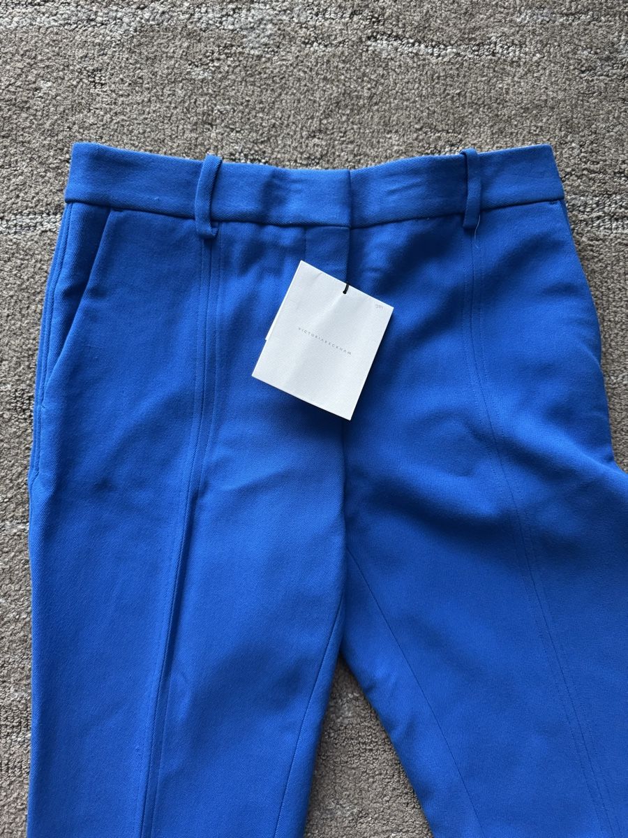 Pantaloni: Victoria Beckham front split tuxedo trouser, cobalt blue – Nuovo e nell'imballaggio originale da Zürich venduto da EShopping81 5