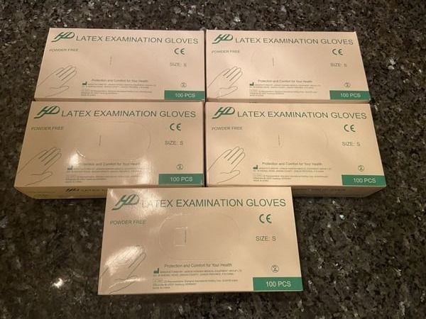 Gants & mitaines : 5 Packungen Latexhandschuhe Grösse S – Neuf avec emballage d'origine à Beatenberg par buy2you 1