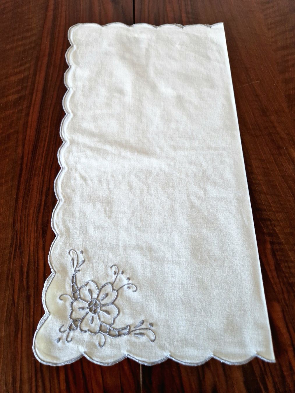 Biancheria da letto: Servietten mit Stickerei 10Stk. – Nuovo (secondo la descrizione) da Bern venduto da Antikbatik 6